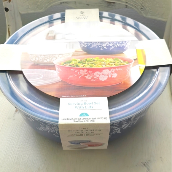 Daisy Serving Bowls - Picture 4 of 7